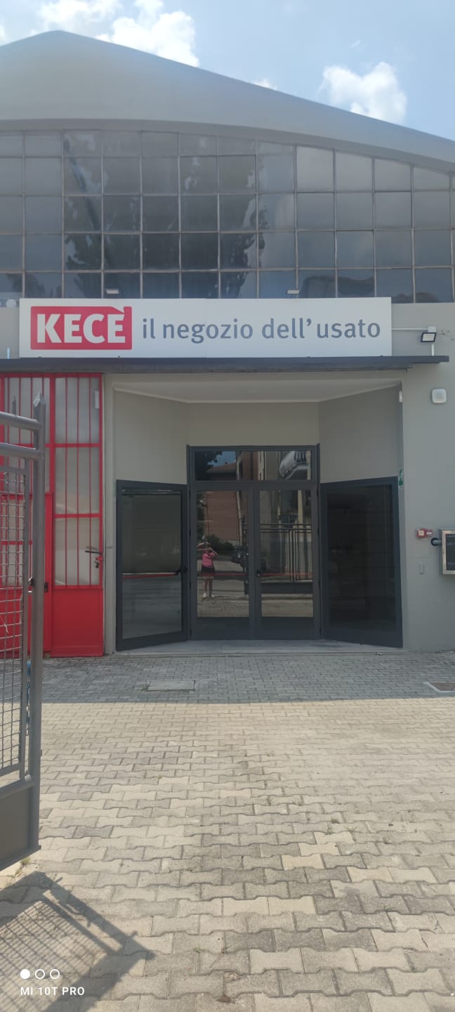 Negozio Kecè Ferrara Esterno 2 Kecè Il Negozio Dell Usato